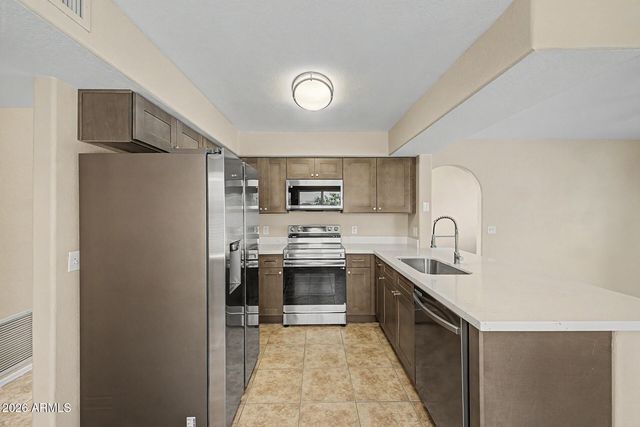 3110 E COTTONWOOD Lane, Phoenix, AZ 85048