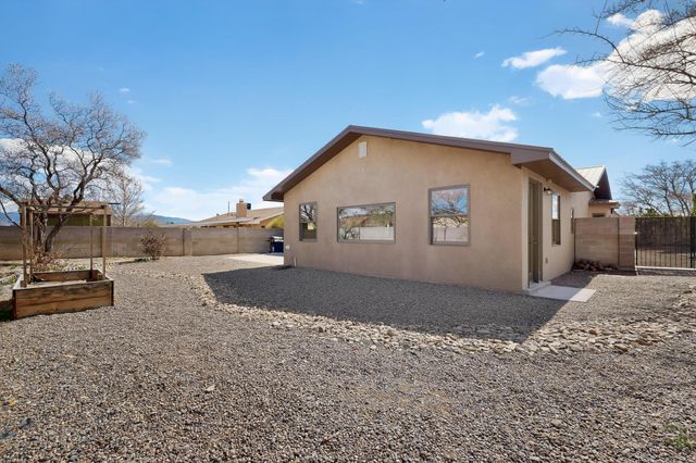5809 Open Sky Drive NW, Albuquerque, NM 87120