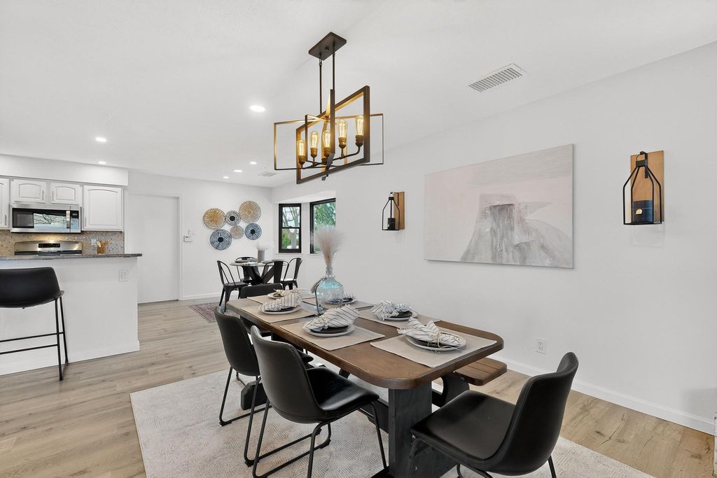 Image 18 of property listing at 5809 Open Sky Drive NW, Albuquerque, NM 87120