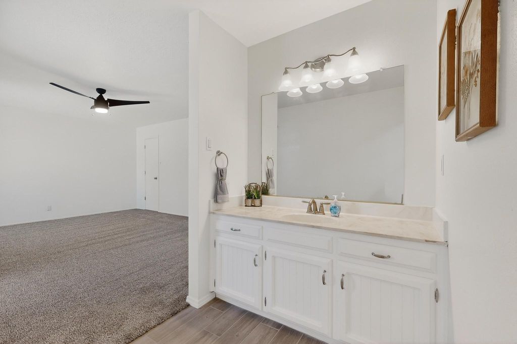 Image 34 of property listing at 5809 Open Sky Drive NW, Albuquerque, NM 87120