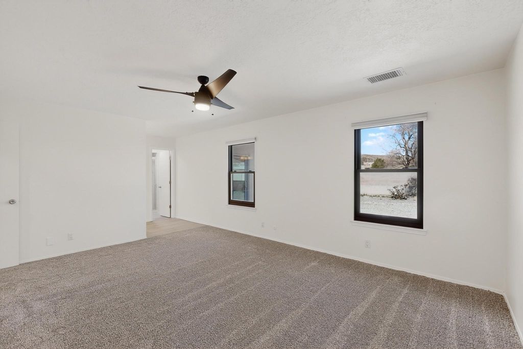 Image 38 of property listing at 5809 Open Sky Drive NW, Albuquerque, NM 87120