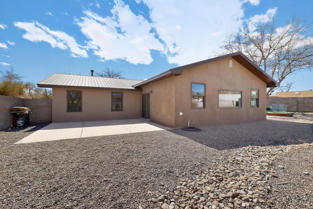Image 47 of property listing at 5809 Open Sky Drive NW, Albuquerque, NM 87120