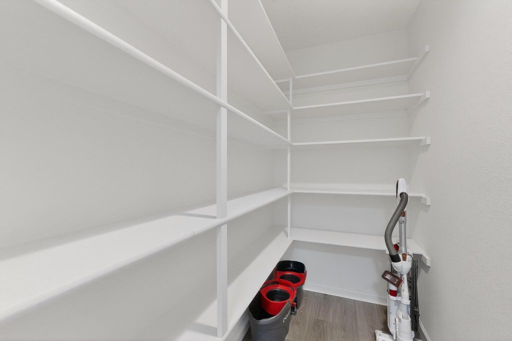 Image 8 of property listing at 5809 Open Sky Drive NW, Albuquerque, NM 87120