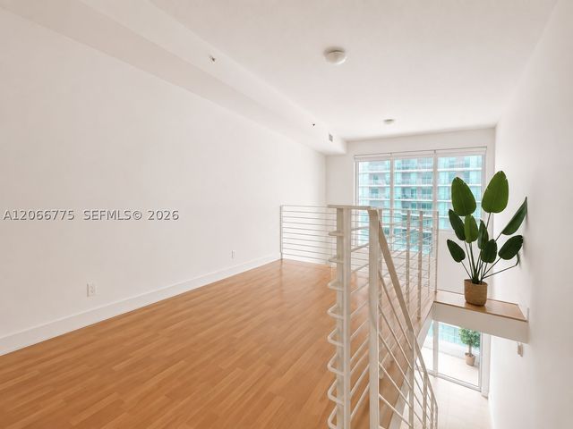 60 SW 13 ST 2220, Miami, FL 33130