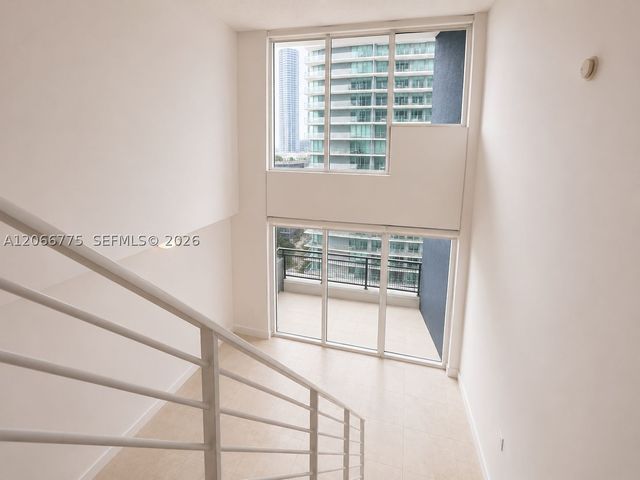 60 SW 13 ST 2220, Miami, FL 33130