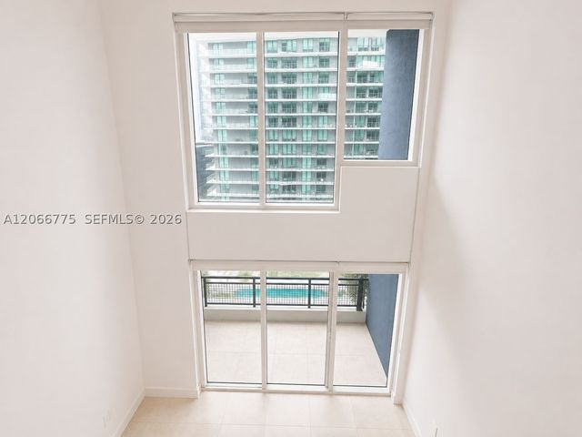 60 SW 13 ST 2220, Miami, FL 33130