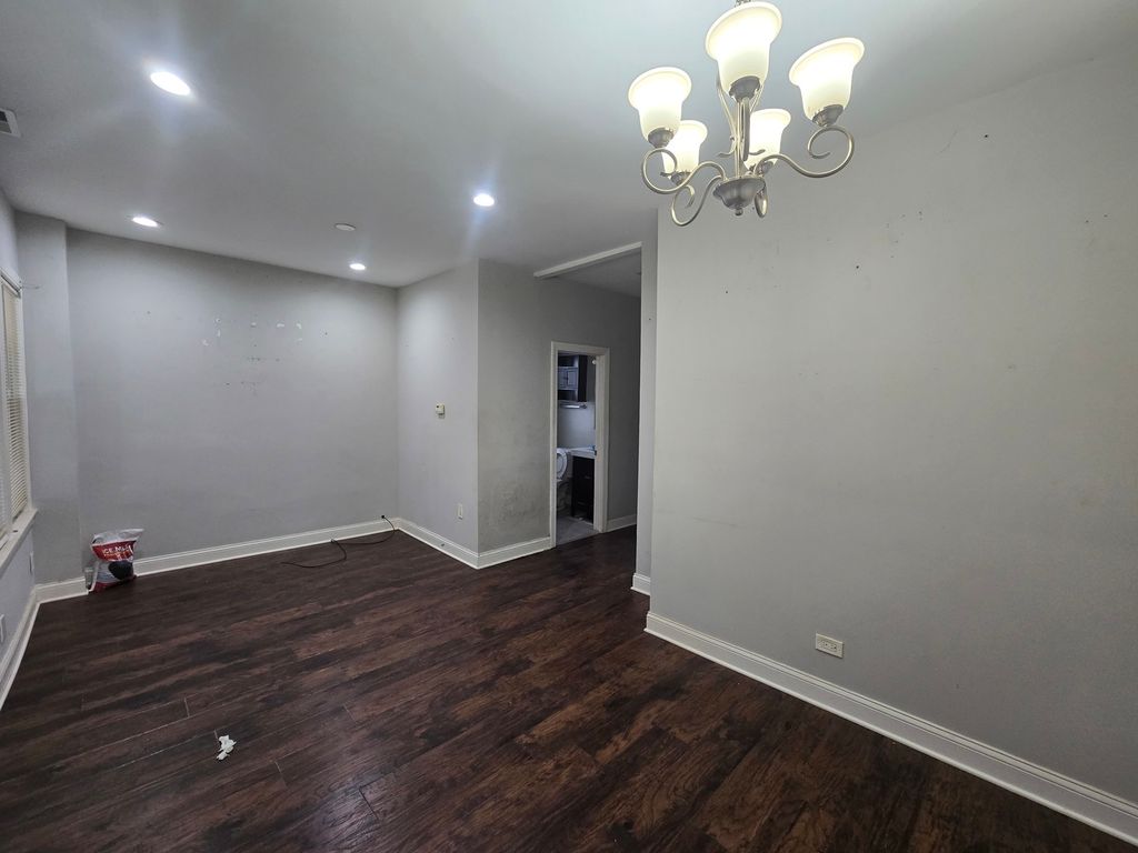 8622 S Escanaba Avenue, Chicago, IL 60617 — photo 3