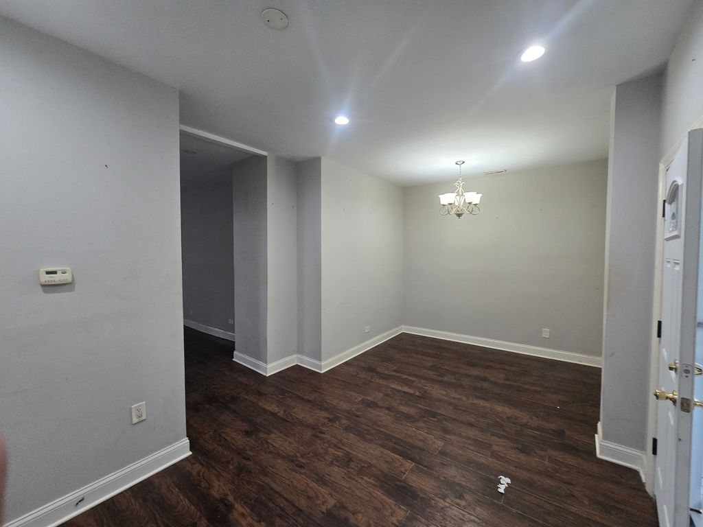 8622 S Escanaba Avenue, Chicago, IL 60617 — photo 4