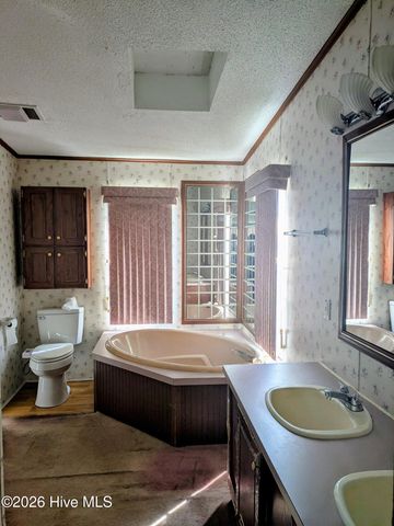 3120 Mobleys Bridge Road, Grimesland, NC 27837