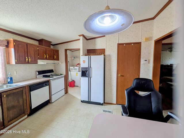 3120 Mobleys Bridge Road, Grimesland, NC 27837