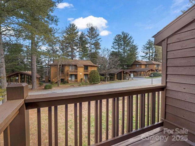 520 Courtwood Lane 8, Hendersonville, NC 28739