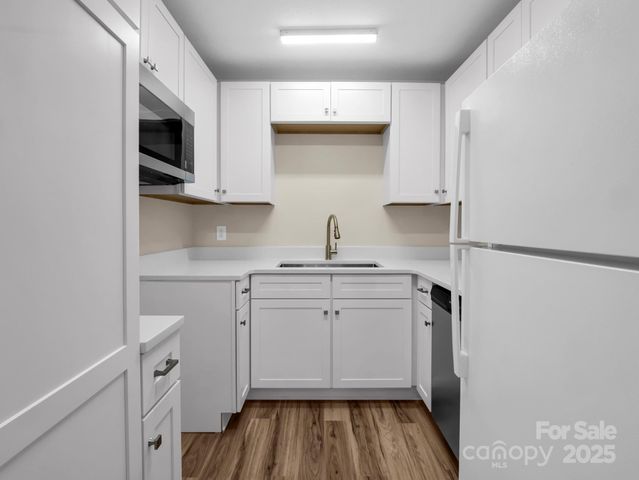 520 Courtwood Lane 8, Hendersonville, NC 28739