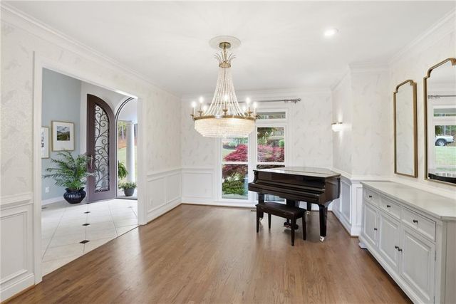 641 E Shore Drive, Canton, GA 30114