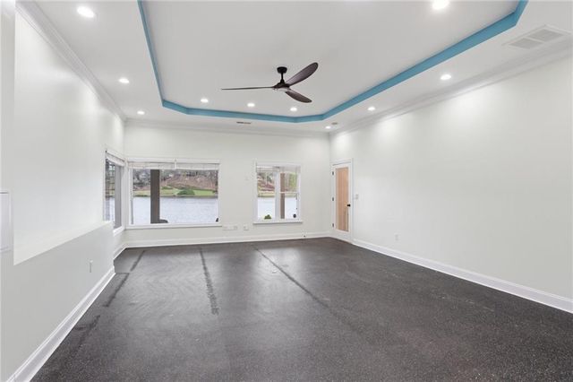 641 E Shore Drive, Canton, GA 30114