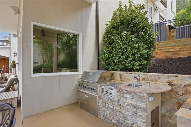 641 E Shore Drive, Canton, GA 30114