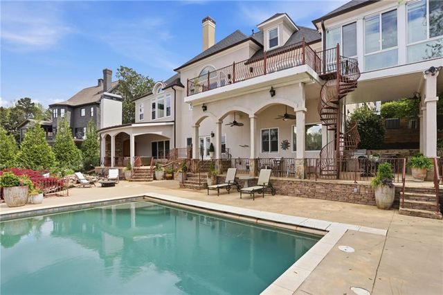 641 E Shore Drive, Canton, GA 30114