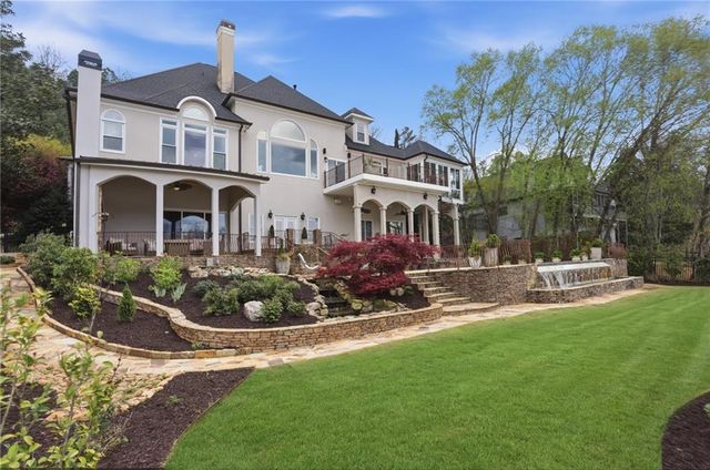 641 E Shore Drive, Canton, GA 30114