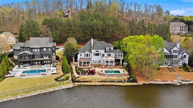 641 E Shore Drive, Canton, GA 30114