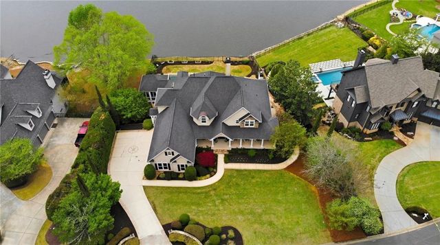 641 E Shore Drive, Canton, GA 30114