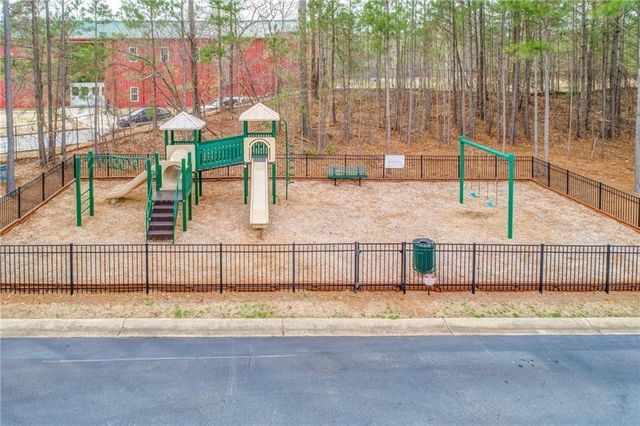 641 E Shore Drive, Canton, GA 30114