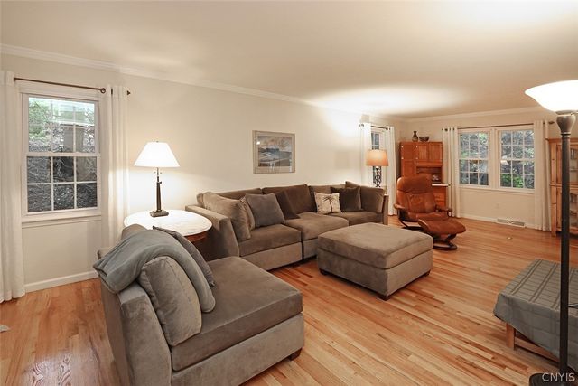 15 Bovington Lane, Dewitt, NY 13066
