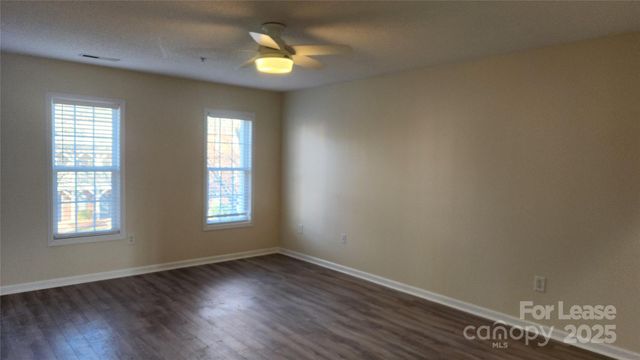 110 Steam Engine Drive 204, Mooresville, NC 28115