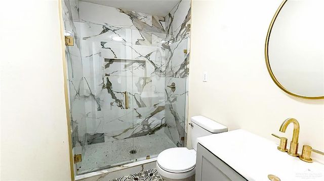 204 S McDaniel Street, Edcouch, TX 78538