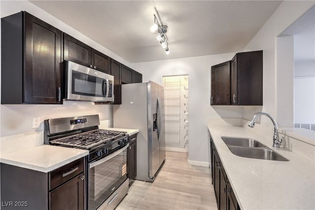 2120 Ramrod Avenue 214, Henderson, NV 89014