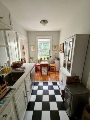 22 Concord Ave 10, Cambridge, MA 02138