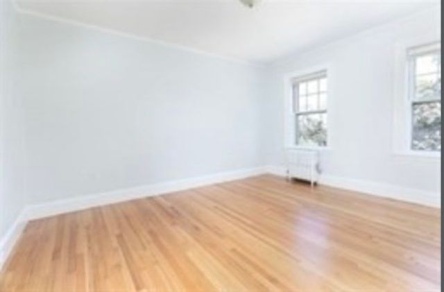 22 Concord Ave 10, Cambridge, MA 02138
