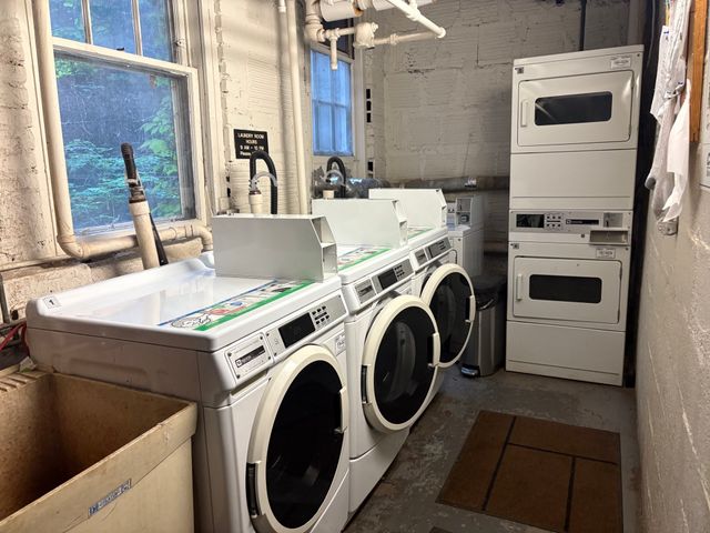 22 Concord Ave 10, Cambridge, MA 02138