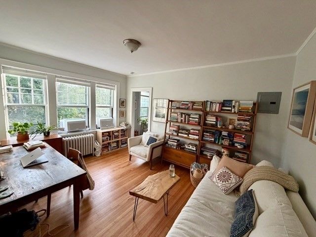 22 Concord Ave 10, Cambridge, MA 02138