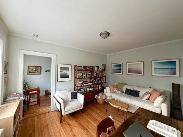 22 Concord Ave 10, Cambridge, MA 02138