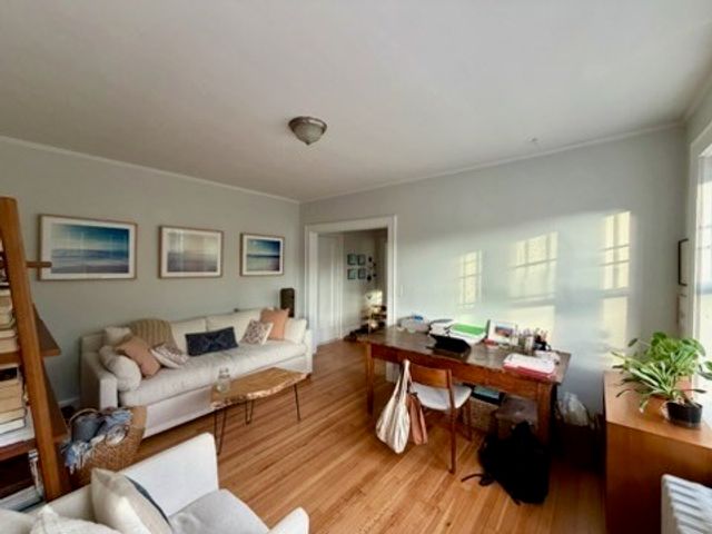 22 Concord Ave 10, Cambridge, MA 02138