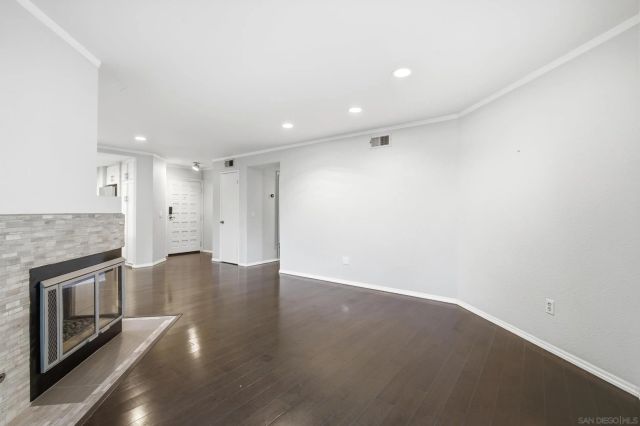 8178 Avenida Navidad 12, San Diego, CA 92122