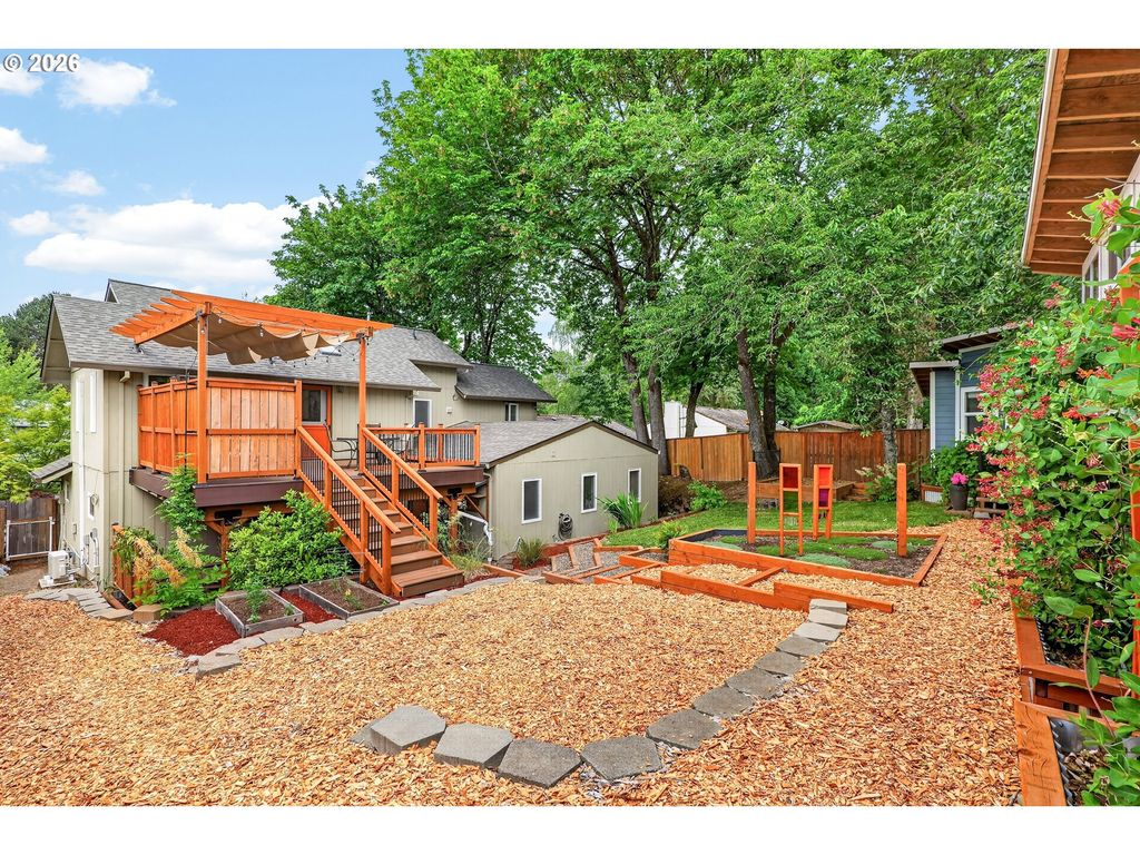 Image 21 of property listing at 248 Nw ASH St, Mc Minnville, OR 97128