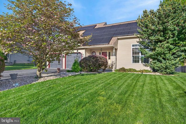 325 OLDE HICKORY RD, Mount Wolf, PA 17347