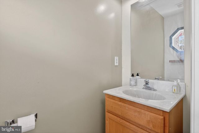 325 OLDE HICKORY RD, Mount Wolf, PA 17347