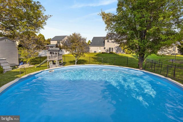 325 OLDE HICKORY RD, Mount Wolf, PA 17347