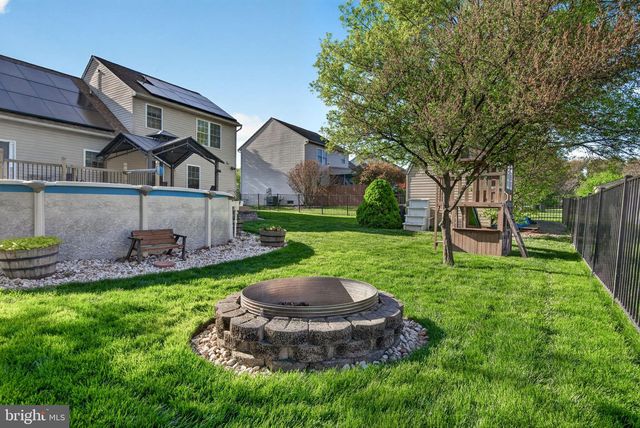 325 OLDE HICKORY RD, Mount Wolf, PA 17347