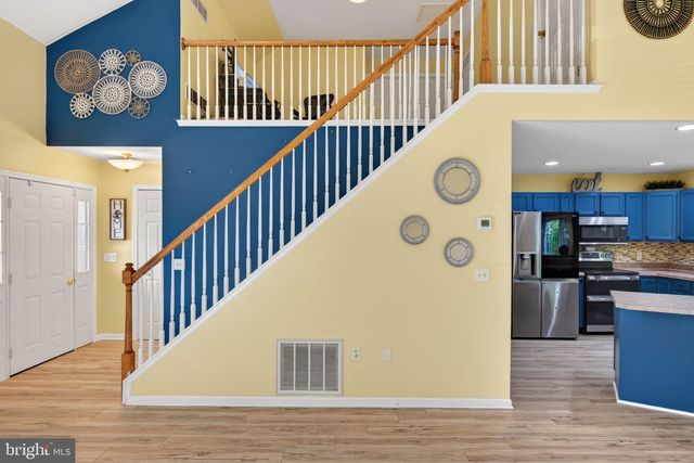 325 OLDE HICKORY RD, Mount Wolf, PA 17347