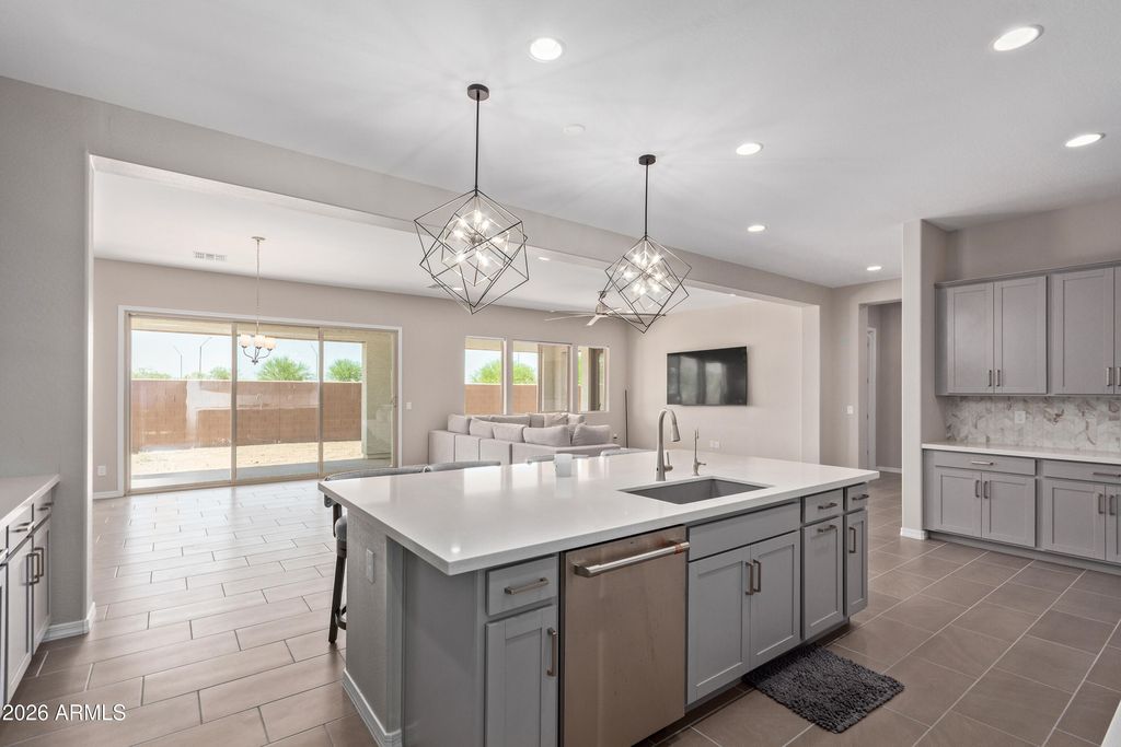 14095 W CRABAPPLE Drive, Surprise, AZ 85387 — photo 3
