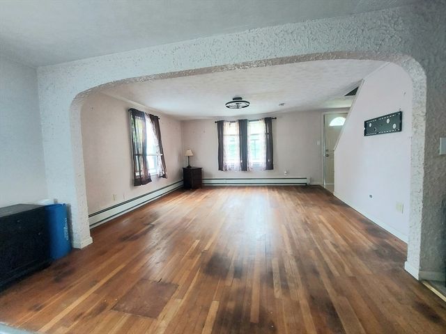 41 Dudley Hill Road, Dudley, MA 01571