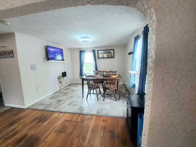 41 Dudley Hill Road, Dudley, MA 01571
