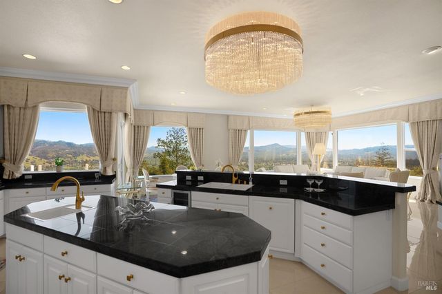 3682 Rocky Knoll Way, Santa Rosa, CA 95404