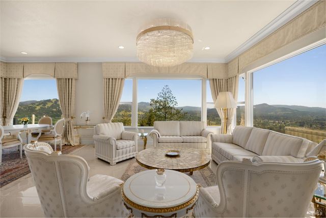 3682 Rocky Knoll Way, Santa Rosa, CA 95404