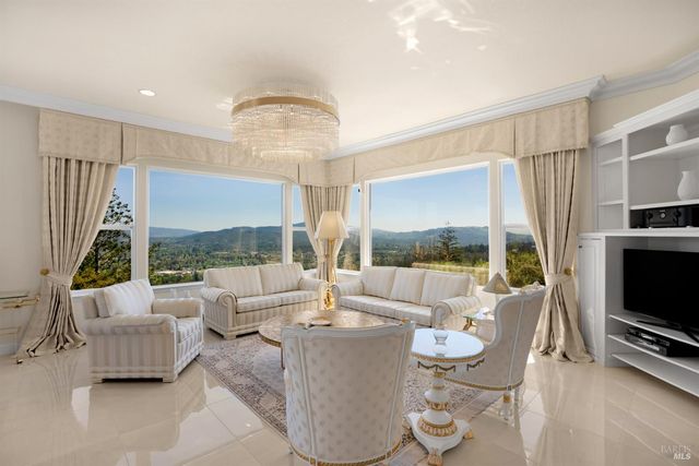 3682 Rocky Knoll Way, Santa Rosa, CA 95404