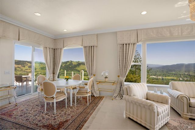 3682 Rocky Knoll Way, Santa Rosa, CA 95404