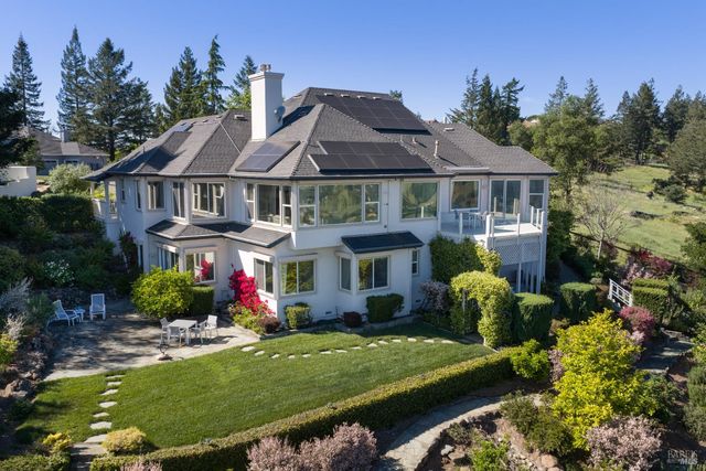 3682 Rocky Knoll Way, Santa Rosa, CA 95404