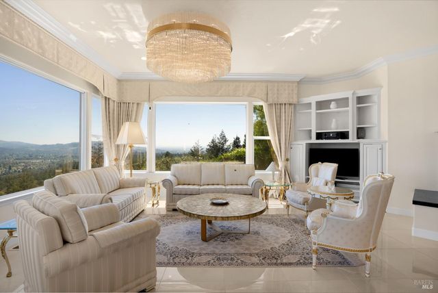 3682 Rocky Knoll Way, Santa Rosa, CA 95404